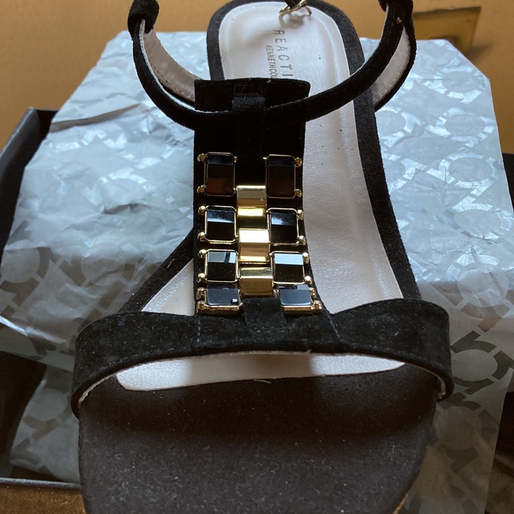 Kenneth Cole suede open toe sandals, size 7.5